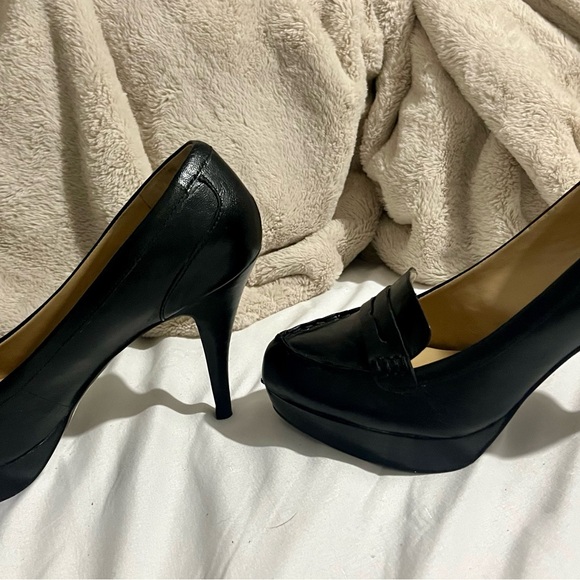 Women’s Nine West Black Leather Heel Loafers Size 8.5 Pumps - Picture 4 of 7